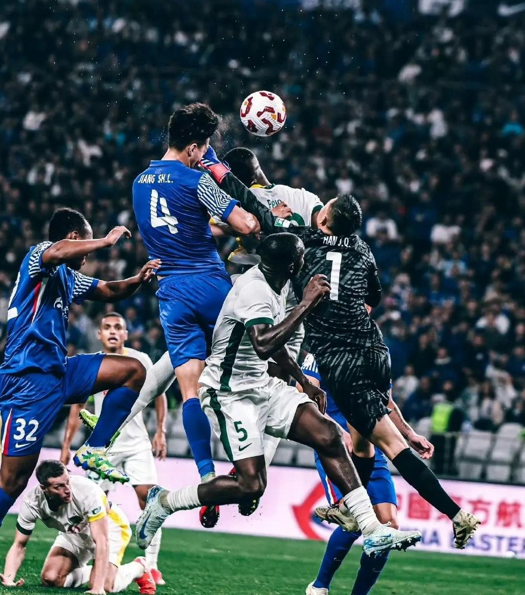 球队遭遇伤病潮，备战面临诸多困难