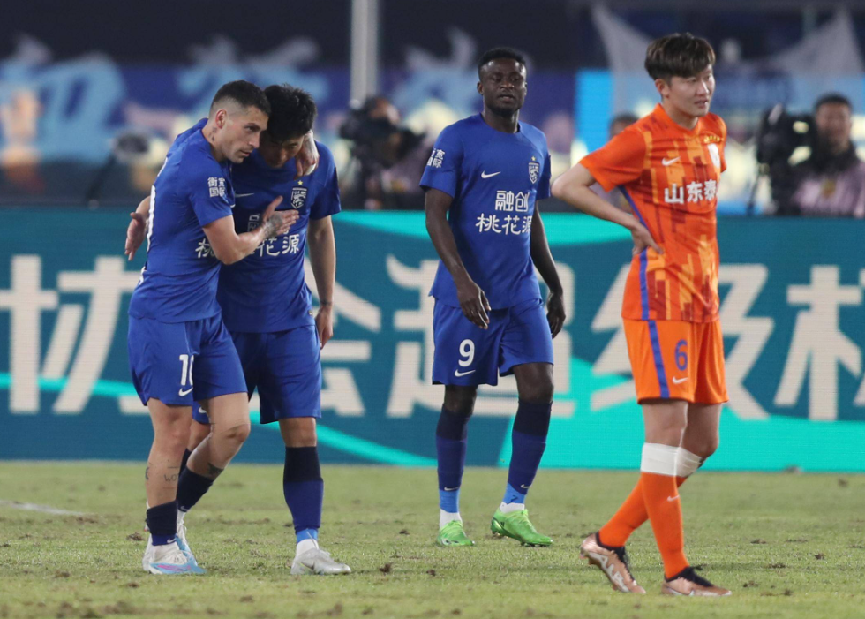 FB体育在线-富力逼平鲁能，保级形势稍有好转的简单介绍