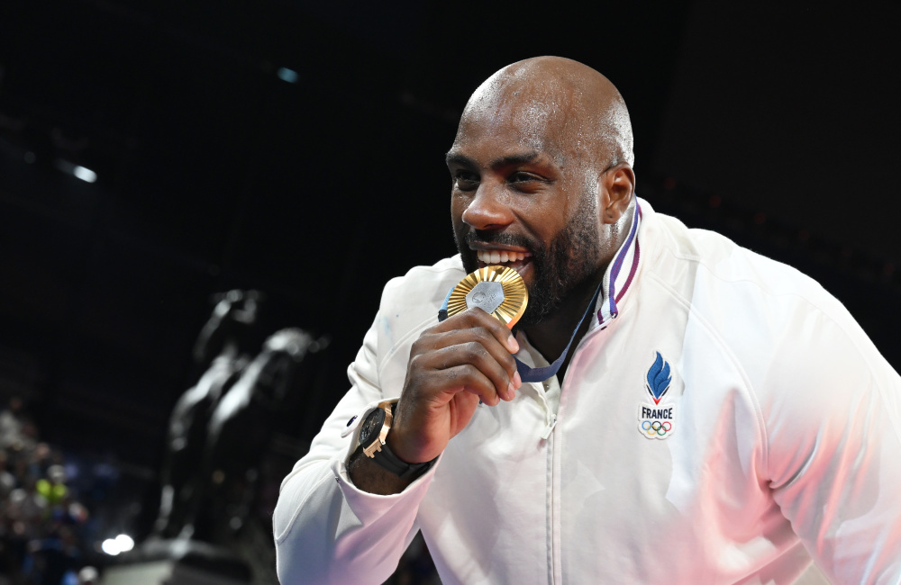 柔道比赛中，法国选手成功卫冕