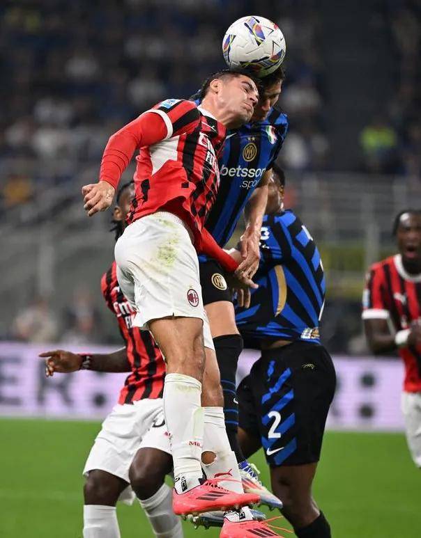 -AC米兰取得重要胜利，夺目的比赛表现