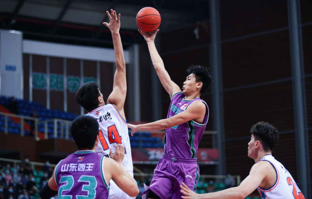 澳门男篮凭实力取胜,成为焦点 澳门男篮凭实力取胜,成为焦点