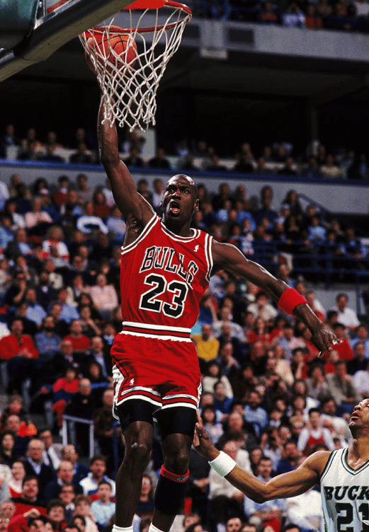 转会市场疯狂：球星身价节节攀升