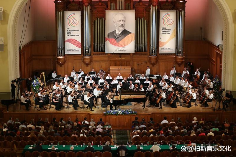 包含阿尔梅里亚新秀崭露头角，担纲球队主力的词条