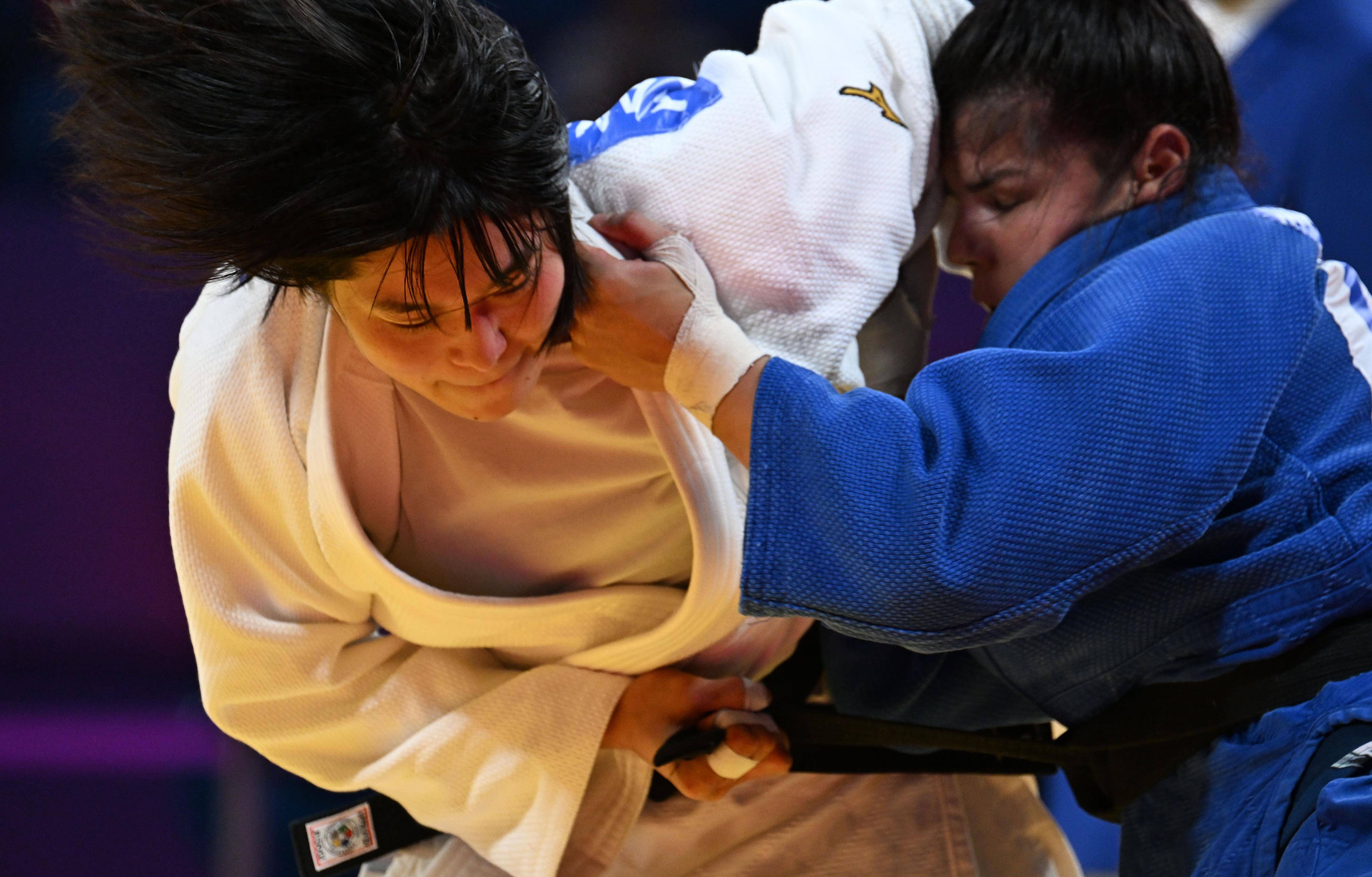 FB体育网页版-哥伦比亚选手在柔道比赛中表现抢眼