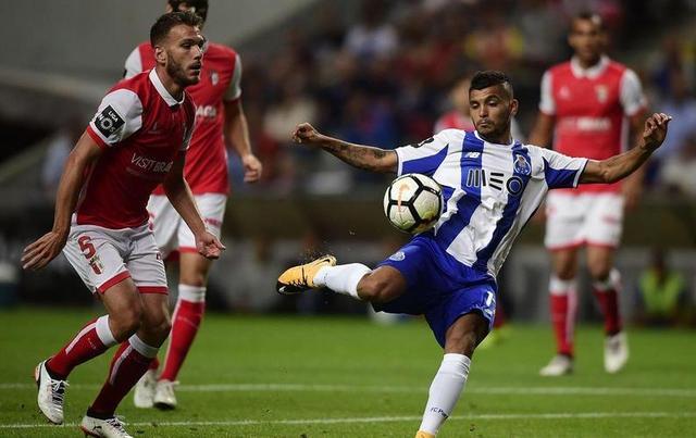 关于欧洲篮球联赛开战，球队展开角逐的信息