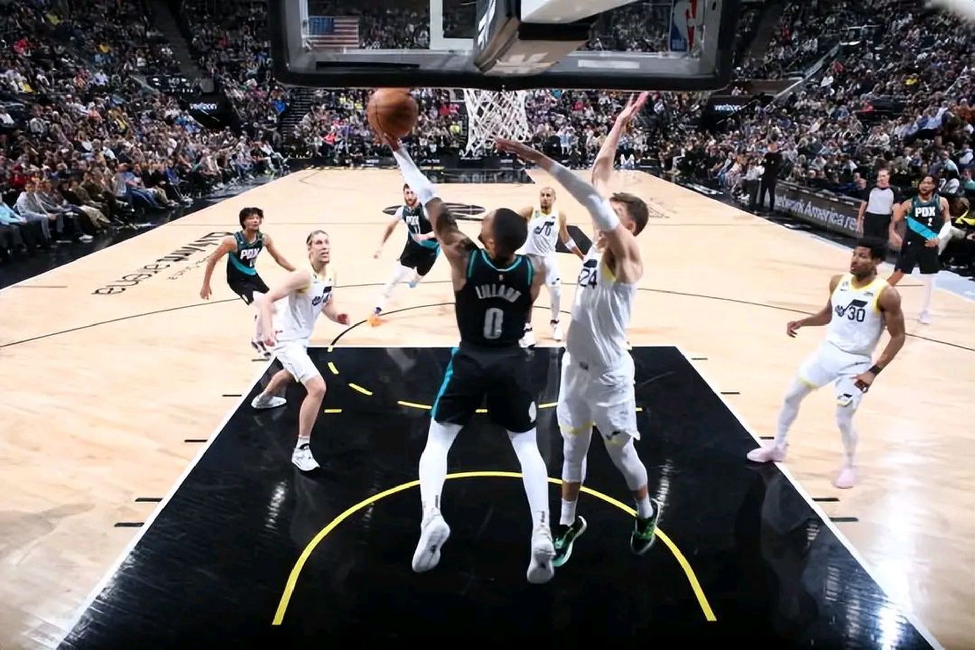 -开拓者客场战胜猛龙，利拉德高效砍下分的简单介绍