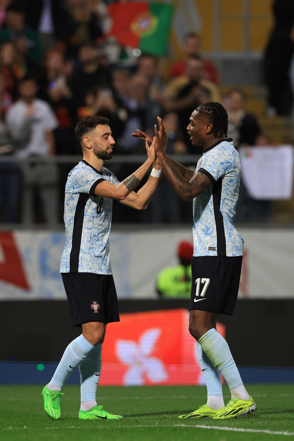 瑞典足球队在友谊赛中赢得胜局