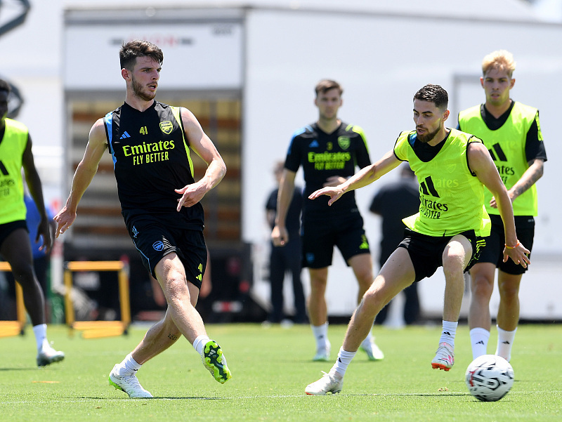 FB体育注册网址-胜负悬念！传奇球队力求胜利的简单介绍