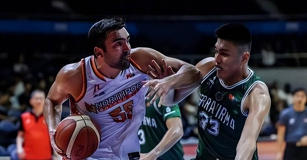 关于四川男篮主场比赛失利，球员面临压力挑战的信息