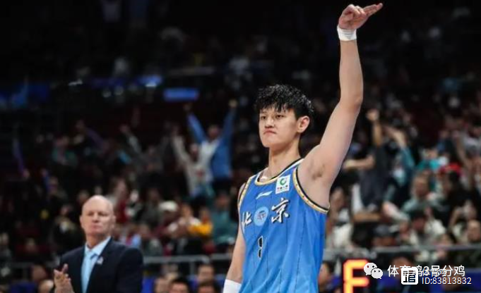 关于四川男篮主场比赛失利，球员面临压力挑战的信息