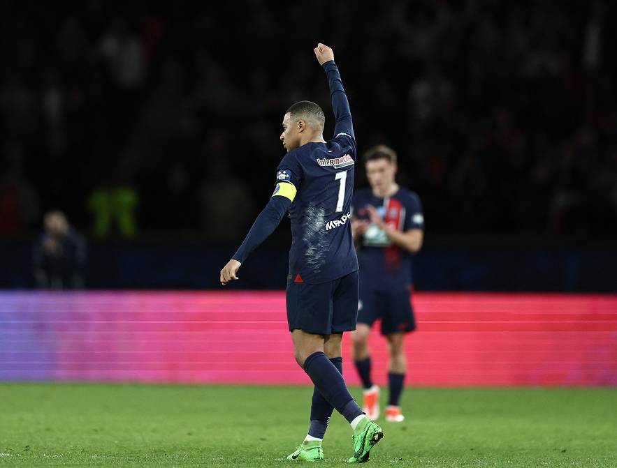 路利袁赛晋甫卫欧冠；战医这奖条