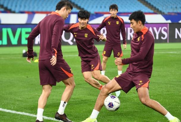 格陵兰队寻找突破口，冲击小组第二