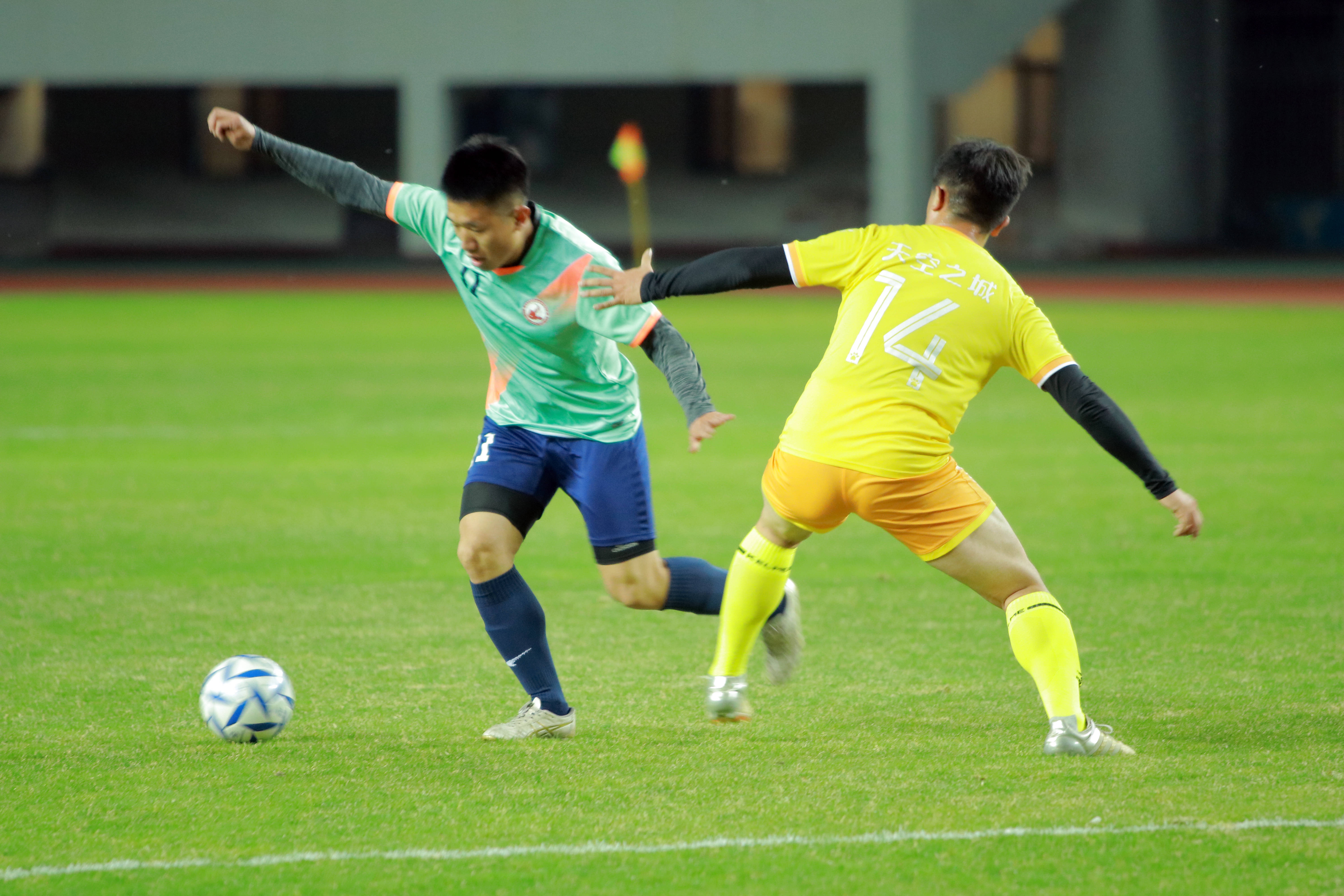 国内足球联赛对决火热，球队决胜负的简单介绍