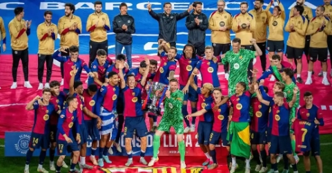 包含比利亚雷亚尔主场告负，失去前四位置的词条