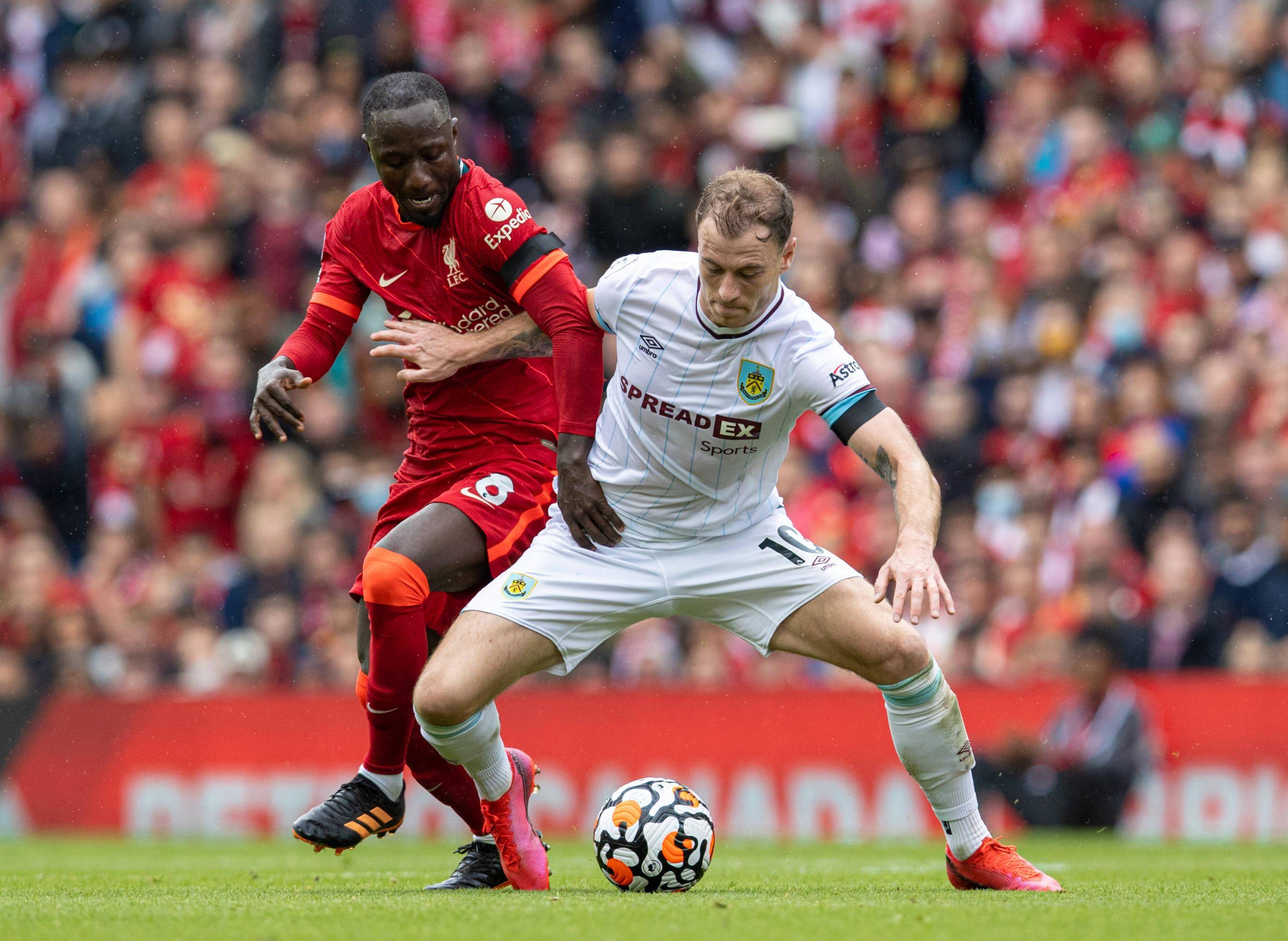 伯恩利主场告捷，英超豪门再度显露脆弱