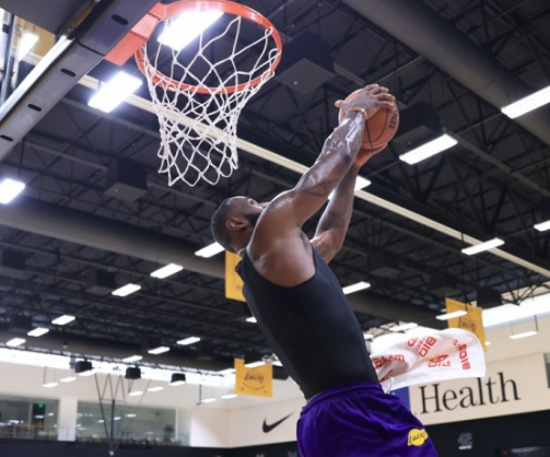 热火士气高昂迎战魔术,强势挑战对手 热火士气高昂迎战魔术,强势挑战对手