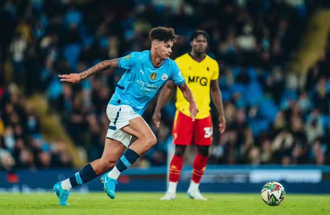 曼城主场大胜沃特福德，不给对手任何机会的简单介绍