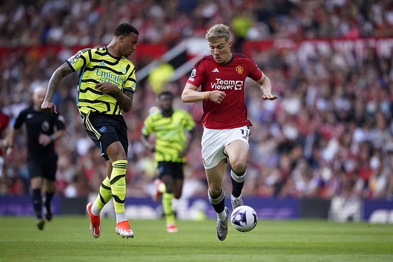 阿森纳主场战平曼联，艰难保持不败