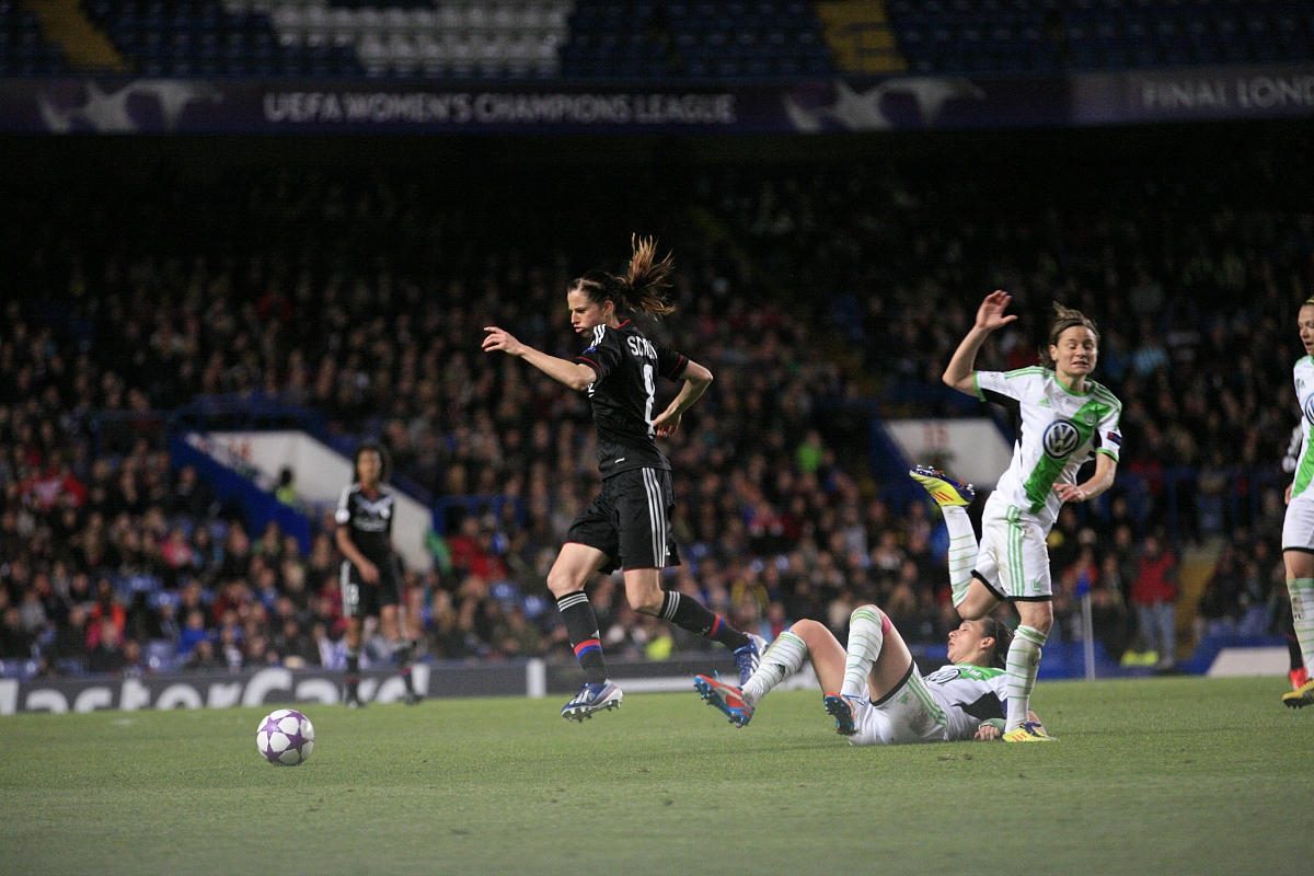 乌迪内斯主场一球小胜热那亚，继续领先积分榜