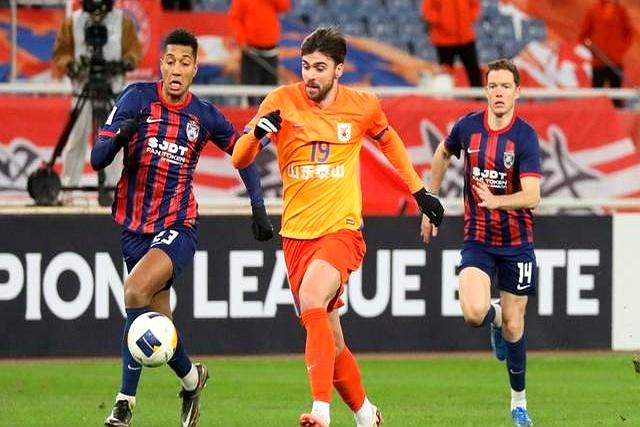 华沙勇士球队轻松取胜，亚冠冠军有望加冕