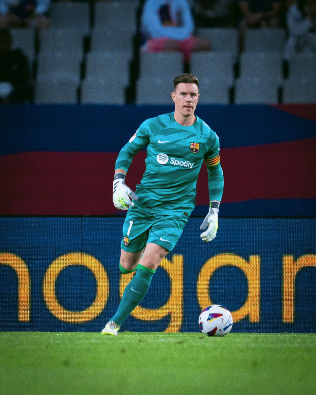 西班牙强势尤文,莱万高光表现 西班牙强势尤文,莱万高光表现